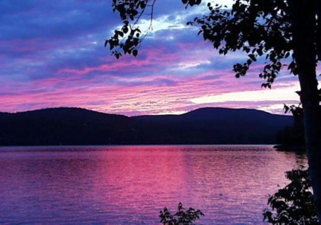 Schroon Lake Tumble Inn المظهر الخارجي الصورة