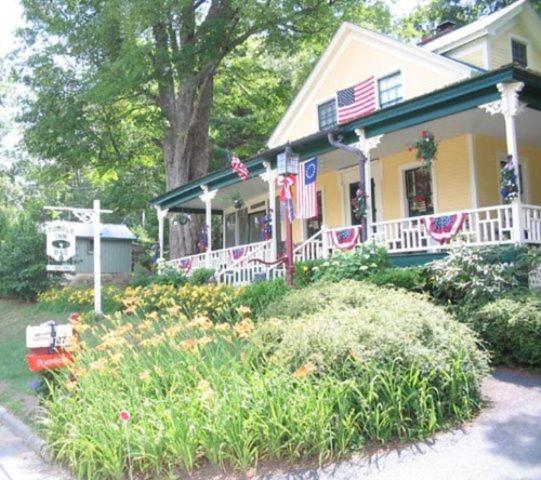 Schroon Lake Tumble Inn المظهر الخارجي الصورة